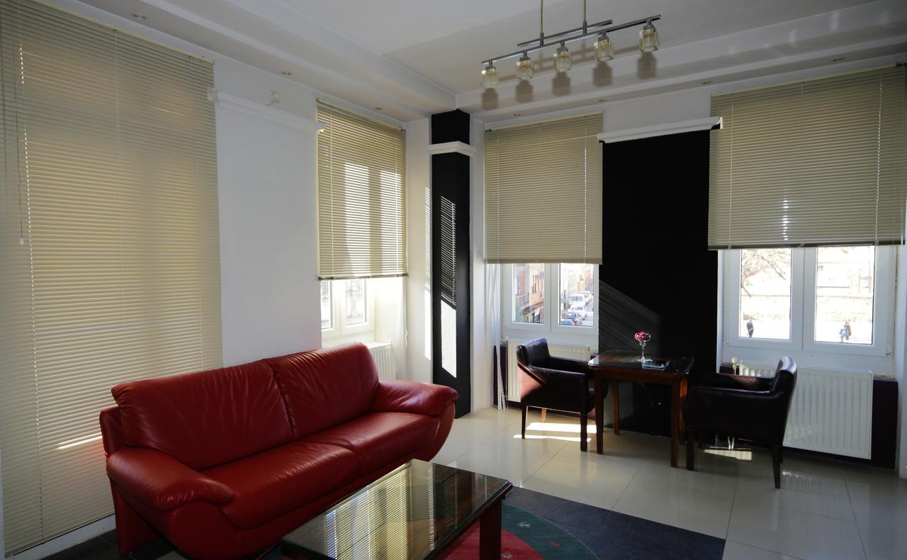 Hotel Ambasador บิโตลา ภายนอก รูปภาพ