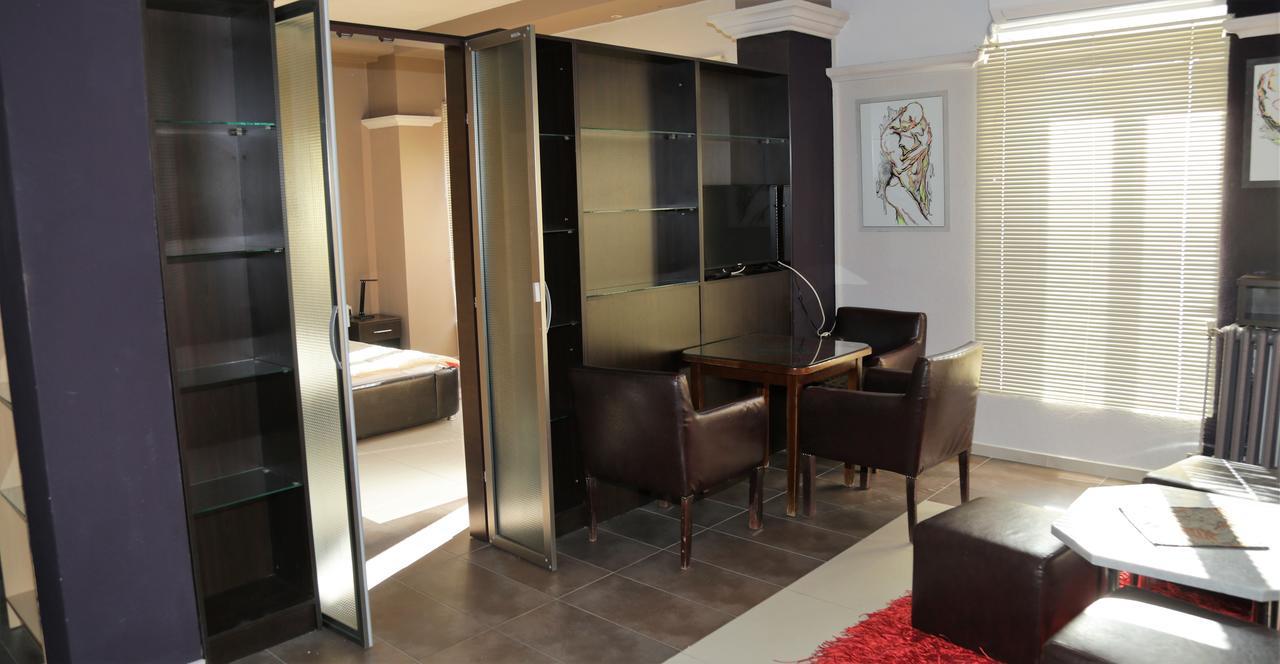 Hotel Ambasador บิโตลา ภายนอก รูปภาพ