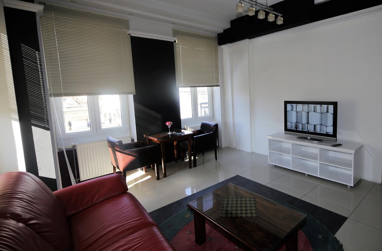 Hotel Ambasador บิโตลา ภายนอก รูปภาพ