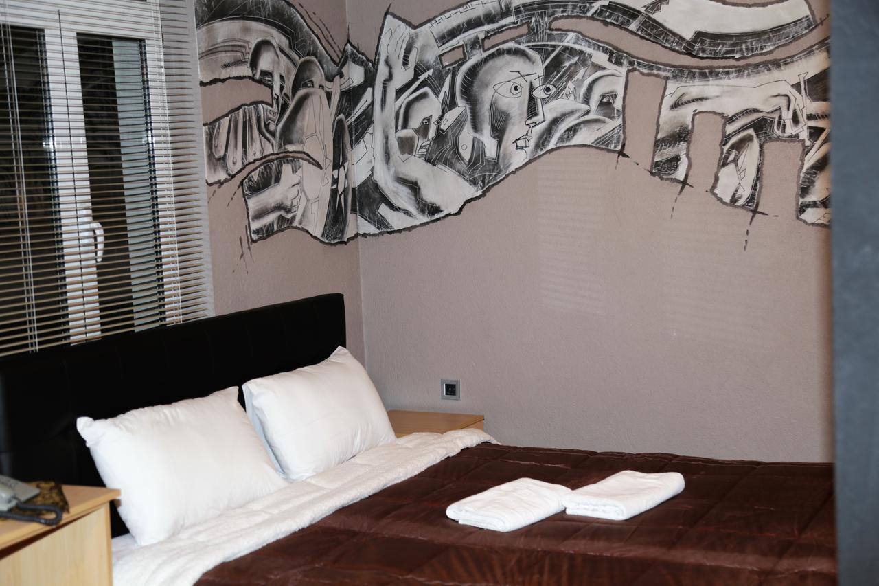 Hotel Ambasador บิโตลา ภายนอก รูปภาพ