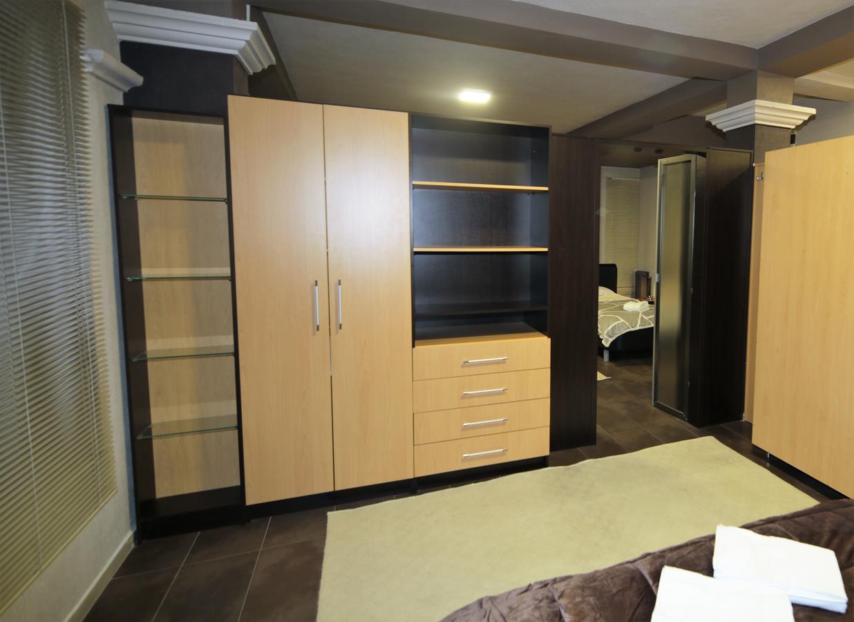 Hotel Ambasador บิโตลา ภายนอก รูปภาพ