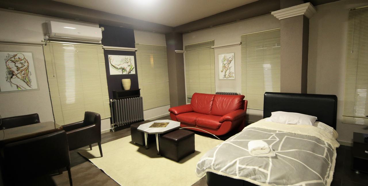 Hotel Ambasador บิโตลา ภายนอก รูปภาพ